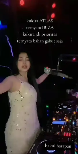 @DJ MEYSHA🎧 DJ centil nya Surabaya. lagu nya enak poll KK #dj nya Surabaya #djremix  dunia terlalu jahat yg baik hanya #djcentil @niman.vietnam.88 #ibiza 