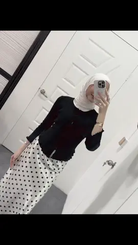 #skirt #polkadotskirt #outfitideas #outfitinspo #outfitoftheday 