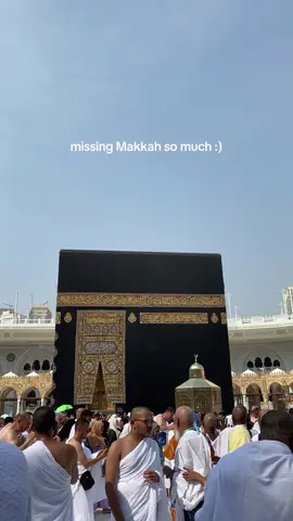 Rindu yang tak akan pernah hilang. Jemput aku lagi Ya Allah🥹 #umrah2025 #mecca #umrahmemories 