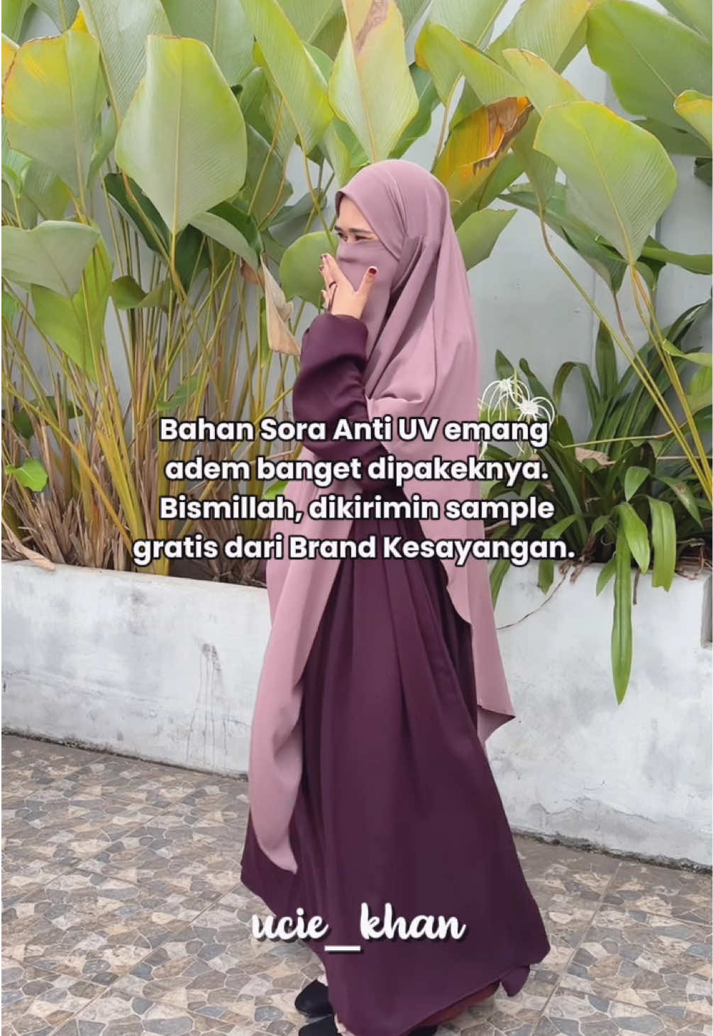 Udah modal beli sendiri sample2 buat vt dan juga live tiktok. Boleh donk sesekali dikirimin sample gratis dari Brand Kesayangan 🤭 Colek ah 😬🌷  @yoora_sarah @siska fellicia  #uciekhan #yoorasarah #yooradress #affiliatetiktok #delunadress 