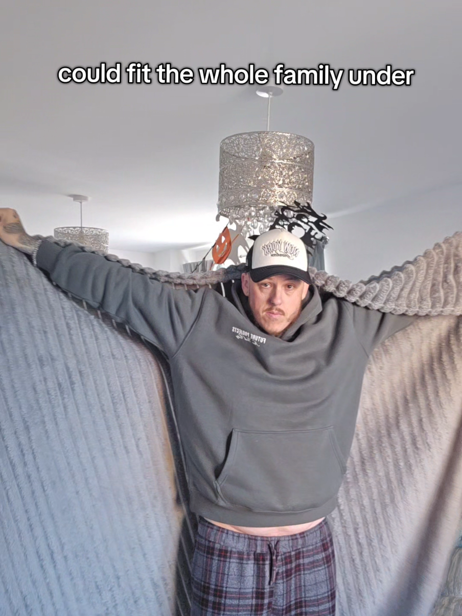 so soft and big #fauxfur #fauxblanket #softblanket #blanket 