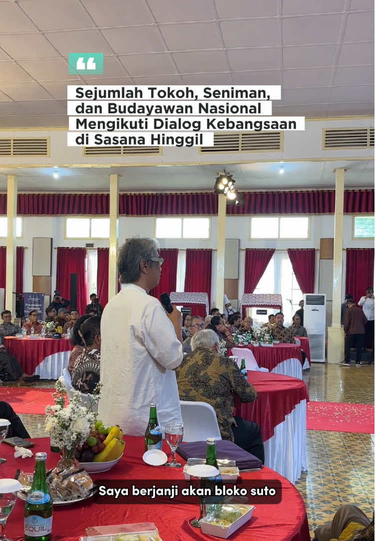 Forum Sambung Rasa Kebangsaan menggelar Dialog Kebangsaan untuk Indonesia Damai pada Minggu (26/10), di Gedung Sasana Hinggil Dwi Abad, Alun-Alun Kidul Yogyakarta. Dalam acara ini, Sri Sultan Hamengku Buwono X bertindak menjadi pembicara utama. Dialog ini pun menjadi ruang perjumpaan yang hangat antara Sri Sultan Hamengku Buwono X dengan tokoh bangsa, akademisi, generasi muda, dan masyarakat untuk menautkan kembali peran kebudayaan dalam menjaga keutuhan dan moralitas bangsa. Dialog ini juga menjadi momentum untuk meneguhkan kembali nilai-nilai luhur Pancasila sebagai pedoman hidup berbangsa. Sultan mengingatkan bahwa stabilitas sosial dan kedamaian bukan hanya tugas pemerintah, melainkan tanggung jawab bersama seluruh elemen bangsa. 