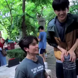 ဒီကလေးတော်တော်ဆော့နေတာ🤣ဒေါက်တာလဲ့မနိင်ဘူးပြုံးပီဘဲ့ကြည်နေရတယ်😁@Jimmy_Jitaraphol @Sea_tawinan #tiktokmyanmar #views #fypppppppppppppppppppppppppp #foryourpage #@TikTok 