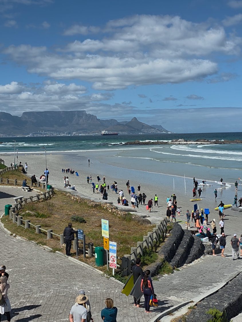Big Bay, Bloubergstrand - surf's up. 🌊🏄 #capetown #westerncape #tablemountain #beach #milnerton 