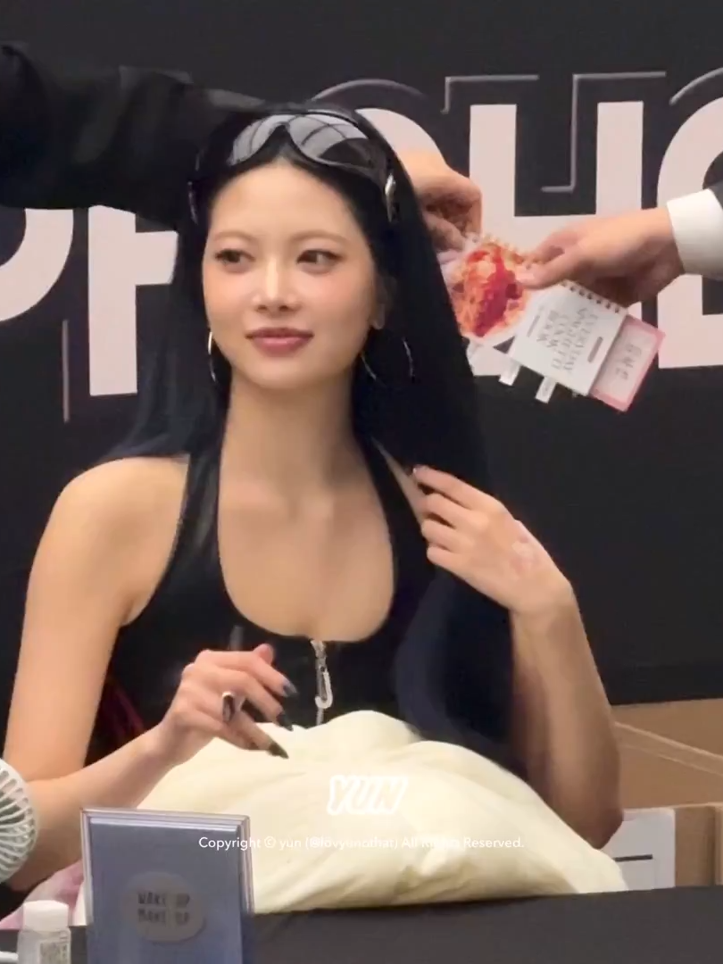 EUNCHAE & LE SSERAFIM in 