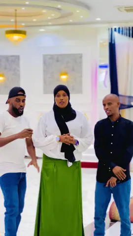 MUQALKAN MEQA SAC AYU ALBABKA KAGA SOGALAY @Boqorada R commenteland @Burus boy 🇸🇴🩸 #🙆‍♂️🤣 #somalitiktok 