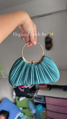 Pang malakasang bag be! 💚✨ #clutchbag #elegantbag #pleatedbag #celebritybag #bagforwomen 