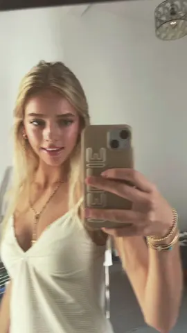 i love the weekend #theweekend #arianagrande #fyp #blonde #OOTD 