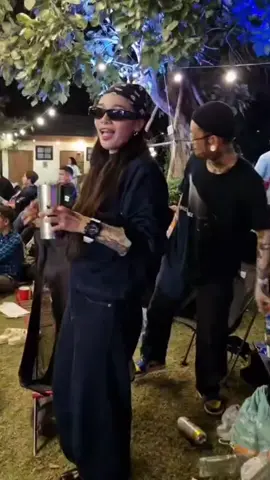 อย่าให้ไลอ้อนได้ยกเบียร์🤣 #ไอ้ต้าวไลอ้อน🦁 #memorystory📷 #Vespa #vaspathailand #ผู้หญิงขับเวสป้า 