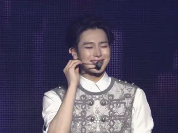 I don’t know what made him cry, but I know it must have taken so much for him to hold it in all this time. He’s always been the type to smile through the pain, to comfort others even when he’s the one who needs it the most. Thank you, Sunoo, for being strong, for always shining despite everything, and for reminding us that it’s okay to show emotions. You’re loved more than you’ll ever know 🥺🤍💖 #SUNOO #ENHYPEN 
