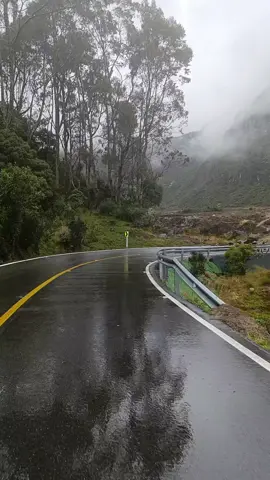 Cuando sanamos y nos enamoramos de la soledad, de nosotros mismo, al mismo tiempo nos volvemos tan exigentes, tan selectivos que nadie llena ese espacio, la paz y la tranquilidad lo es todo y si alguien llega de sumar y no restar. con actos mínimos nos alejamos de las personas por miedo a que nos hagan daño. #fyp #CapCut #mtb #fypシ゚ #biker 