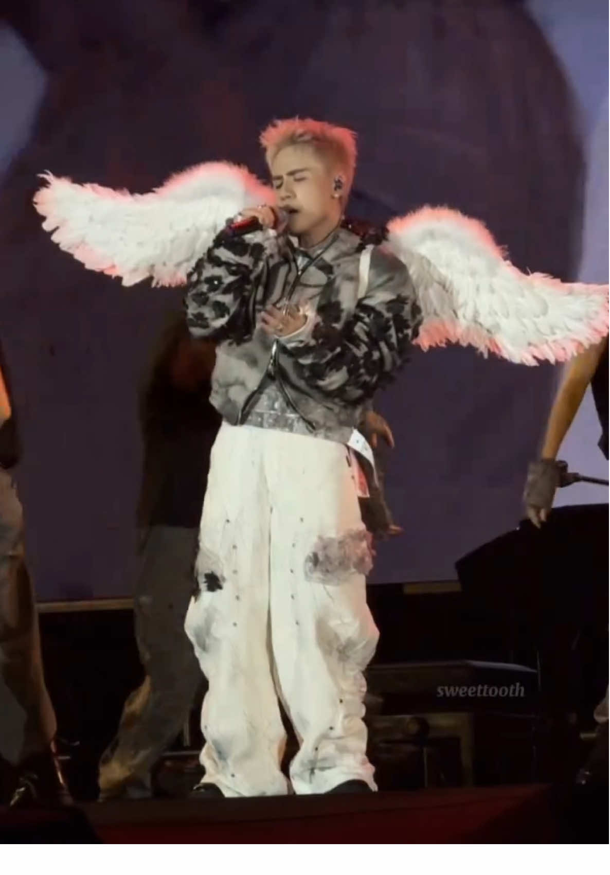 Không chỉ Hà Nội mà Sài Gòn, miền Trung, miền Tây, Thái, Trung, Hàn, Nhật, Mỹ, Đức,...đều cần phiên bản cánh thiên thần này Hùng ơi @Quang Hùng MasterD  Cre: on vid #QuangHungMasterD #TheNextLiveConcert2025  #Muzik