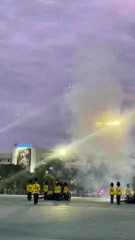 ยิ่งปืนใหญ่  #พ่อแม่ของแผ่นดิน  #บันทึกประวัติศาสตร์ อัญเชิญพระบรมศพ สมเด็จพระพันปีหลวง  #เสด็จสู่สวรรคาลัย