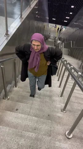 Yürümeyen merdimen 😂 #keşfetteyiz #keşfettt #fyp 