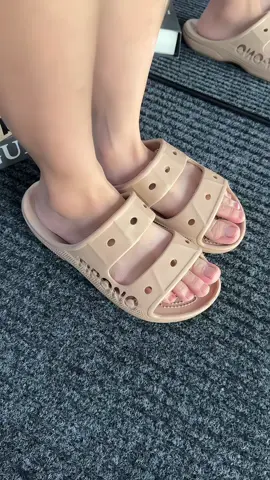 #dép #giaydep #deptipono #tipono #depquaingang 