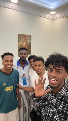 Lacagtaas yaku guleysan doono😂#keynan_4k @Ali key @saadaq-cagmadhige @Abdi_ManaaN 🥷  @Madaxweeynaha jubbland💚🤍🩵🐘 