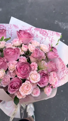 Mỗi bó hoa là  một cách nói lời yêu thương khác nhau #simeflowers #simeflorist 