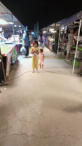 #ขายไข่เป็ด #ตลาดไทยพิสลกบาตร  #กระเพราโหระพา #เด็กเลี้ยงเป็ด🐥🐤 