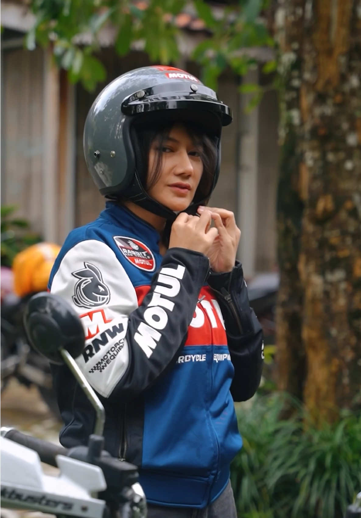 Gas tipis-tipis ke Merbabu 360 bareng @Motul Indonesia 🏍️ Super-seru bisa riding bareng teman-teman bengkel Motul di Jawa Tengah, nextnya ke kota mana lagi ya? #LebihBaikMotul