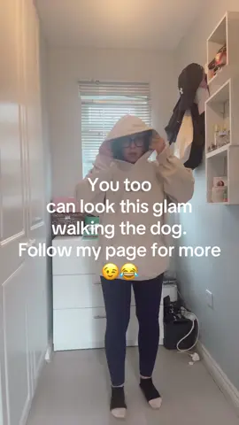 #walkingthedog #dogwalking #fashion #comedy #fyp 