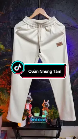 Quần dài unisex thiết kế logo chất vải nhung tăm #quandainam #quannhungtam #thoitrangnam #phốiđồnam #xuhuong 