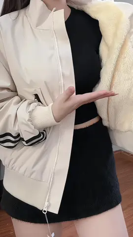 Áo Khoác Gió Nữ 2 Lớp Lót Lông Dày Dặn Kẻ Sọc Thể Thao Dáng Croptop