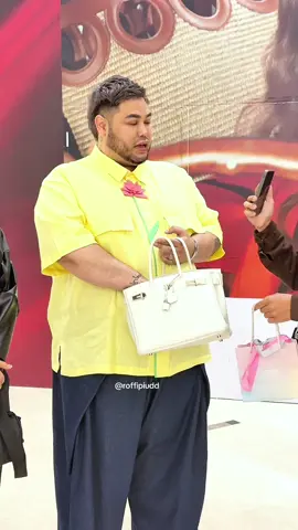 Tiba2 banget ketemu kak @Ivan gunawan 🤣  absen yg parfume/makeupnya samaan gaiss👇 #skincare #parfume #makeup #memo #timephoria 