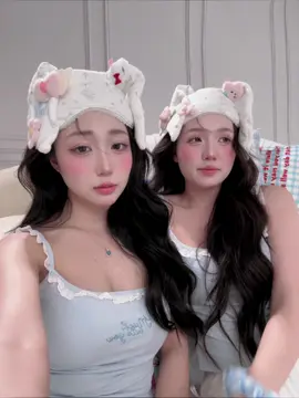 Xinh đôi àkk 😗  @Thị Nhung #thuyanh 