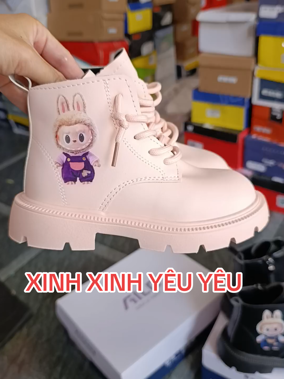 giày boot cho bé gái, bốt bé gái hình labubu siêu dễ thương cho bé từ 3 tuổi 4 tuổi 5 tuổi 6 tuổi 7 tuổi 8 tuổi 9 tuổi 10 tuổi, boots bé gái  #botbegai #giaybotbegai #botmartin #labubu #bootbegai 