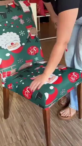 ✨ Transforme sua sala para o Natal! Capa de cadeira natalina ajustável, fácil de colocar e com estampas lindas ❤️ 🔗 https://s.shopee.com.br/8zwt5W0BWB #Shopee #AchadinhosShopee #DecoraçãoDeNatal #foryou #Natal2025