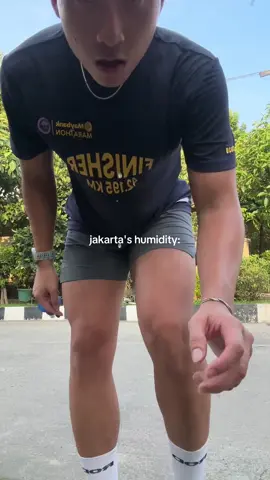 jakarta panasssss #Running #pelarikonten #marathon #runningfits 