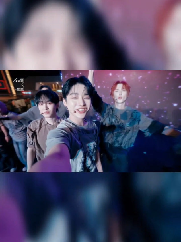 pov dari camera yg di bawa appa lek pas di atas panggung creator week cr instagram visit macao #lexxodiac #hyunsikxodiac #beomsooxodiac #zayyanxodiac #leoxodiac #davinxodiac #wainxodiac #leoxodiac #gyuminxodiac #xodiacofficial #xodiac #xbliss #kpop #fyp 