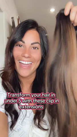 Clipping in my extensions takes less than five minutes and the transformation is insane! Easy, seamless, and total bombshell vibes 💁🏽‍♀️✨ #HairTransformation #ClipInExtensions #EasyGlam #FiveMinuteHair #InstantVolume@dooreshairofficial @dooreshair 