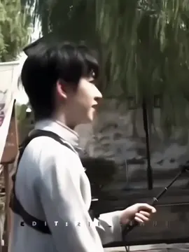 Không chung đội nhưng gặp nhau cái là cười tươi liền 🤭 #tuonglam #xianglin #tlriitnt 