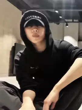 tunduk ege ketua kita ini🙇🏻‍♀️ #sunwoo #theboyz #4u 