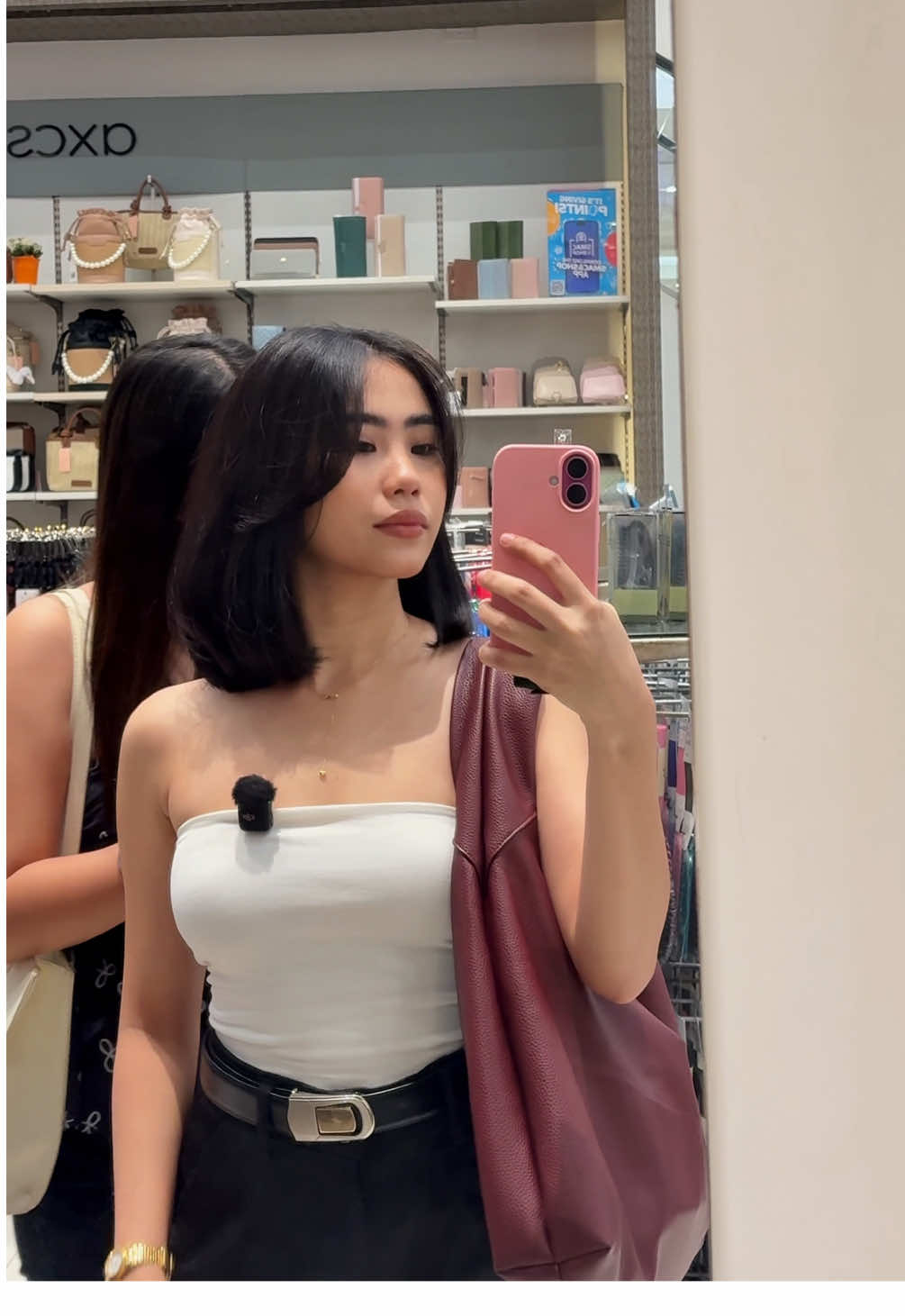 New haircut!💇🏻‍♀️ HAHAHAHHAHAHA what do u think, guys?🤯