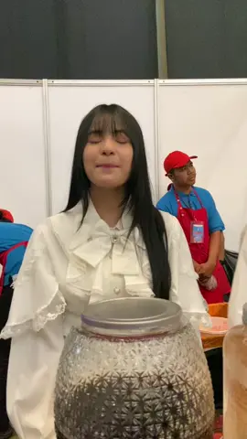 sumpah ini dedek trisha lucu banget @jkt48.trisha kalo nachia marah