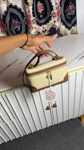 camilla bag style terbaru cantik dan kekinian #taswanita #tasselempangwanita #taswanitakekinian #slingbag #tasmewah 