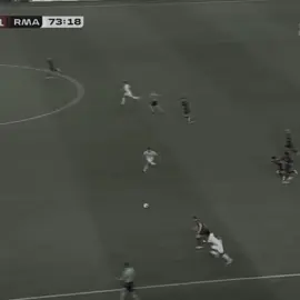 اذا ماسجل فيني هاترك صيحوني نونه 😂🔥..! #tiktok #like #football #ريال_مدريد #هلا_مدريد_دائما_وابدا👑❤ 