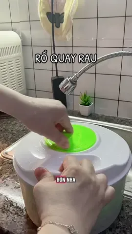 Rổ quay rau quá tiện luôn ấy các bác ạ #roquayrau #roquayraonuoc #roquayrausong #giadungtienich 