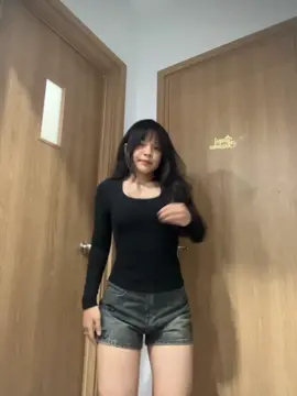 nay ngoi lên lại ✌🏻dc: @𝐻𝑜𝑎̀𝑛𝑔 𝐷𝑎̂𝑢🍓 #viral #giaitritiktok 