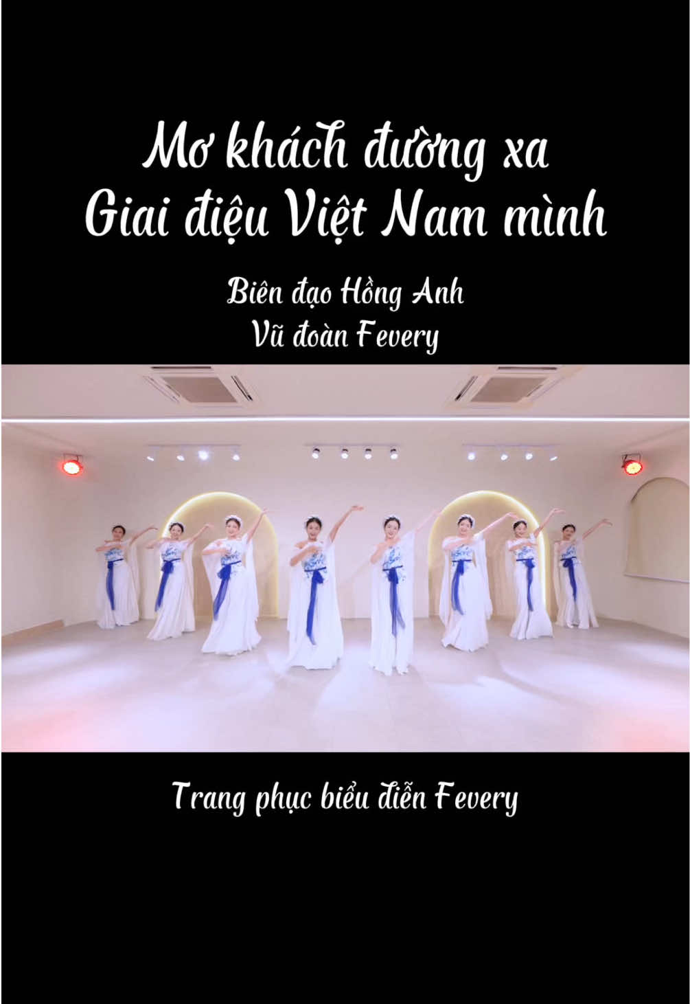 Giai điệu Việt Nam mình trong 2  bộ trang phục mới 🤭 #fevery #vudoanfevery #trangphucbieudienfevery #biendaohonganh 