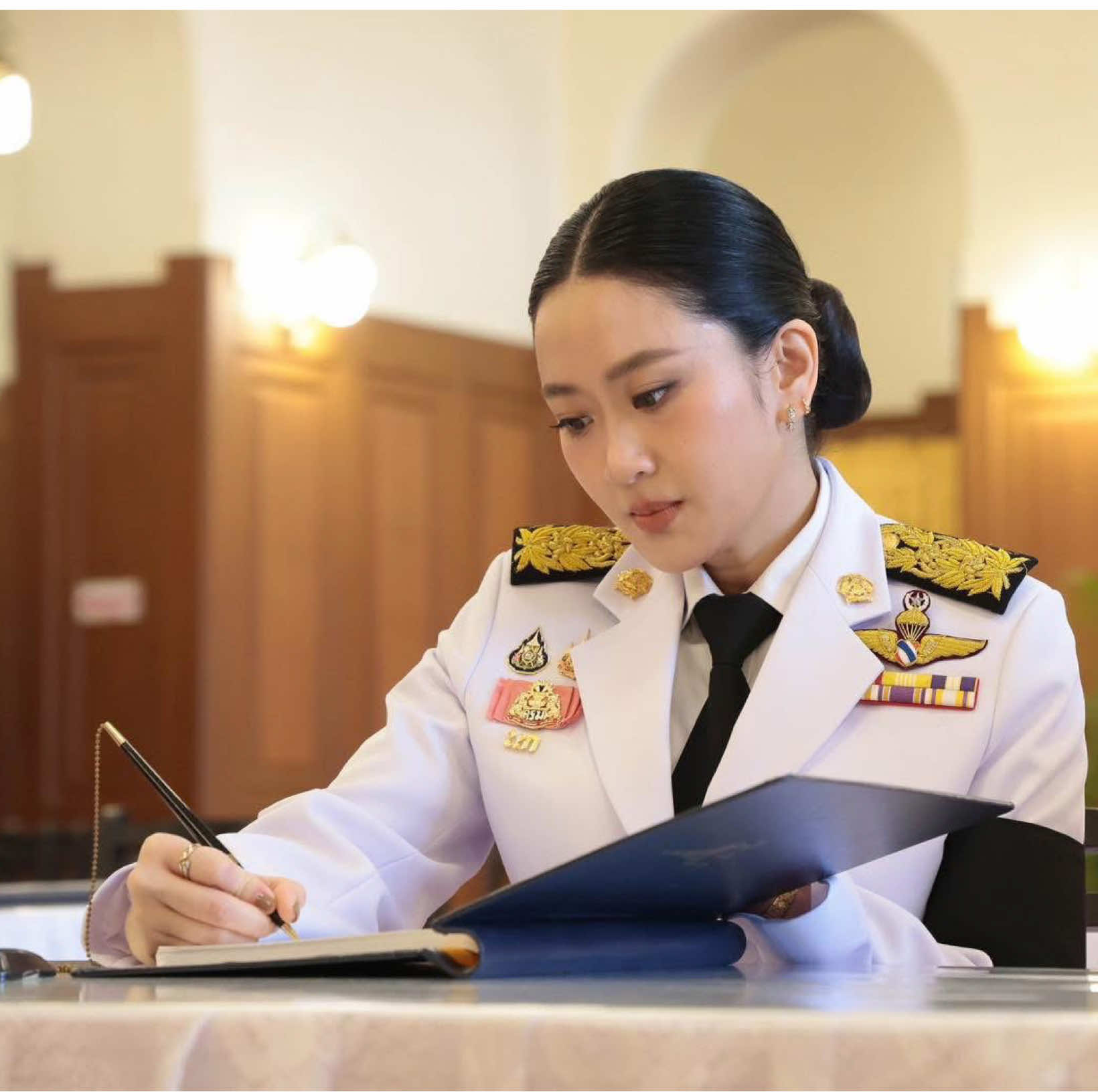 Nhan sắc cảu bà Paetongtarn khiến ai cũng say đắm 💗💗🫶🏻🫶🏻 @ingshin21 #paetongtarnshinawatra #🇹🇭🇹🇭🇹🇭 #ingshin21 #cuuthutuongthailan #xuhuongtiktok 