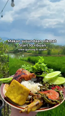Hidden gem nu sae na ieu mah guys! Murah meriah nikmaaat! Susundaan with a view gunung & sawah yang adem dan asri pisan!  #promomakangajian #kulinerbandung #creatorsearchinsights  #makanansunda #restosunda 