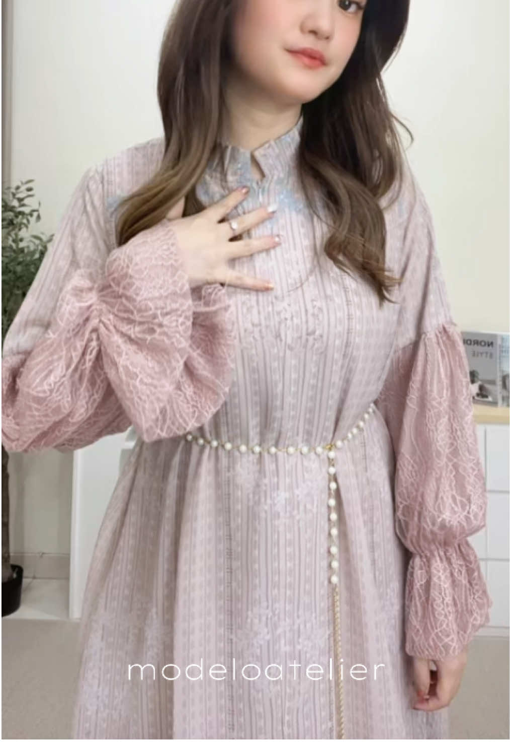 Alverra dress best seller bgt! Orderan sudah masuk terus, jangan kehabisan cus ikutan co!