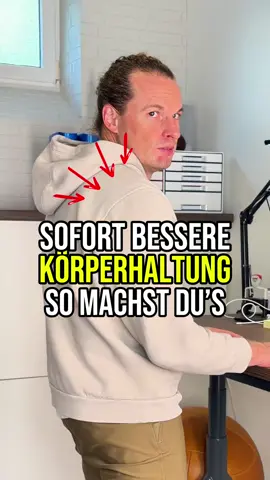 KOMMENTIERE „FIGUR“ und ich zeige dir meinen PATrigger – plus viele effektive Übungen, mit denen du deine Figur formst, Kraft aufbaust und deine Körperhaltung sichtbar verbesserst! 💪 Diese einfache Übung kannst du direkt am Schreibtisch machen: Sie aktiviert gezielt deinen Rücken, richtet deine Schultern auf und verändert sofort deine Haltung. 👉 Wende sie alle 30 Minuten für 1 Minute an – das regelmäßige nach hinten Ziehen der Arme stärkt deine meist schwachen Schulterrotatoren und beugt so Verspannungen & Schmerzen vor. Wenn du langfristig aufrechter, stärker und schmerzfreier werden willst, nutze den PATrigger für die Übungen, die ich dir auf meiner Website zeige. 💬 KOMMENTIERE „FIGUR“, wenn du deine Haltung verbessern und deine Figur ganzheitlich formen willst – mit minimalem Aufwand, aber maximalem Effekt! #haltungverbessern #rückenstärken #figurtraining #beweglichkeit #funktionellestraining #patrigger #trainingzuhause #rückenschmerzfrei #officeworkout #fitimalltag