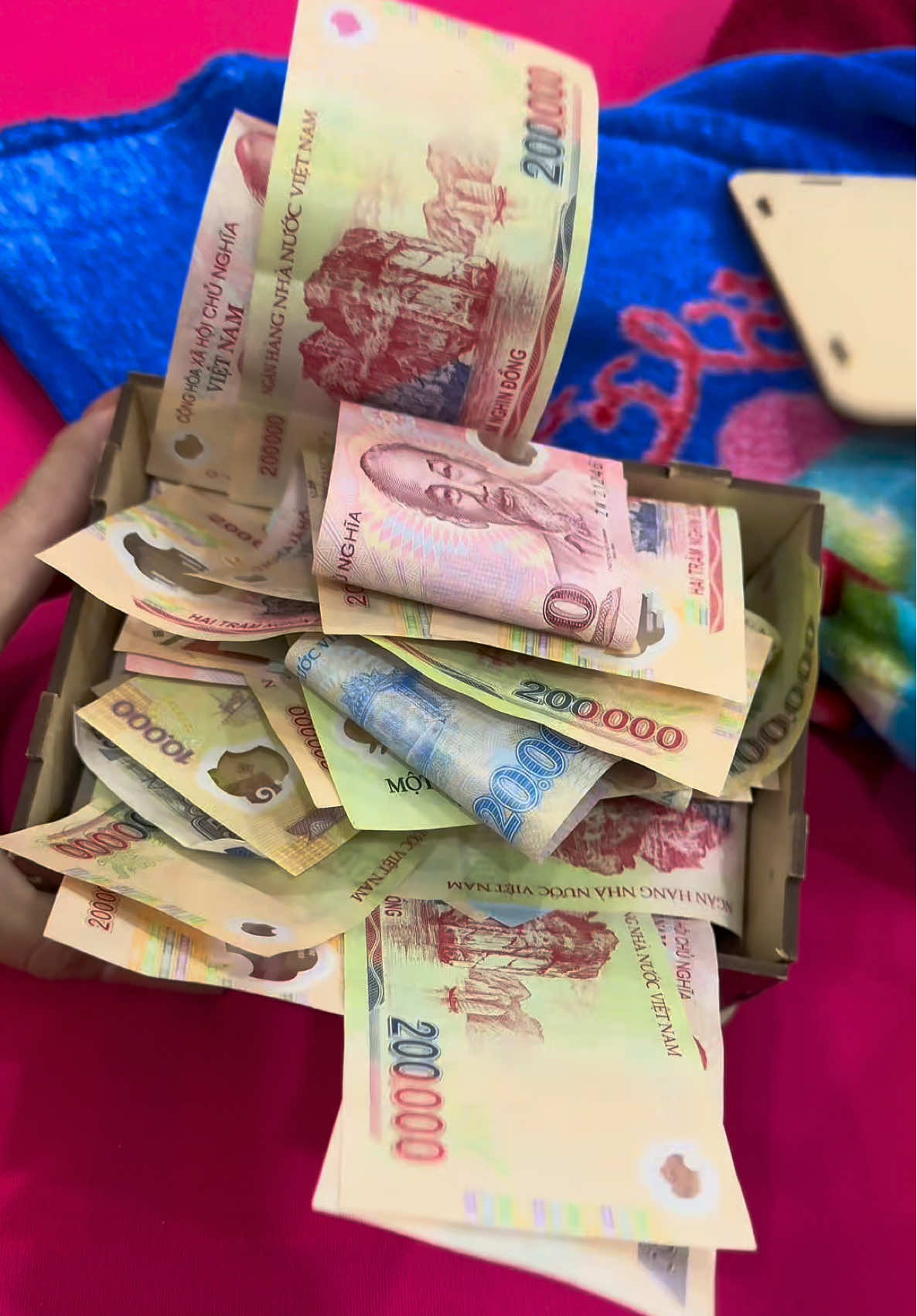 Hộp gỗ đựng tiết kiệm xài tết##emkieutaphoa##hopgotietkiemtien10tr##hopgotietkiemtien##hopgodungtien##hopgodungtien