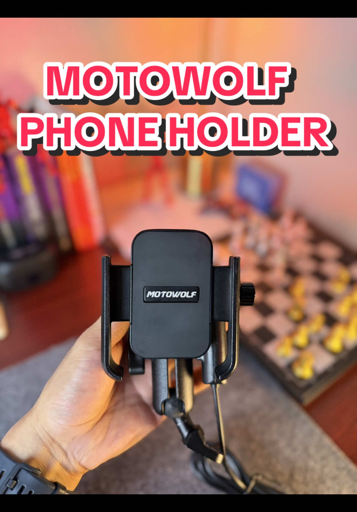 MOTOWOLF PHONE HOLDER V3 |Matibay na phone holder na mapagkakatiwalaan habang nagmomotor. Gawa sa strong alloy, hindi kinakalawang, at stable kahit lubak o mabilis ang takbo. May 360° rotation para sa tamang viewing angle sa navigation. At may available na charging port in case abutin ka ng lowbat sa biyahe. Secured ang phone dahil sa lock knob — hindi gagalaw, hindi mahuhulog. 1 year ko nang gamit kaya tested talaga. Check sa yellow basket ⬇️ #motowolfphoneholder #phoneholder #motorcycleaccessories #ridesafe #motowolf 