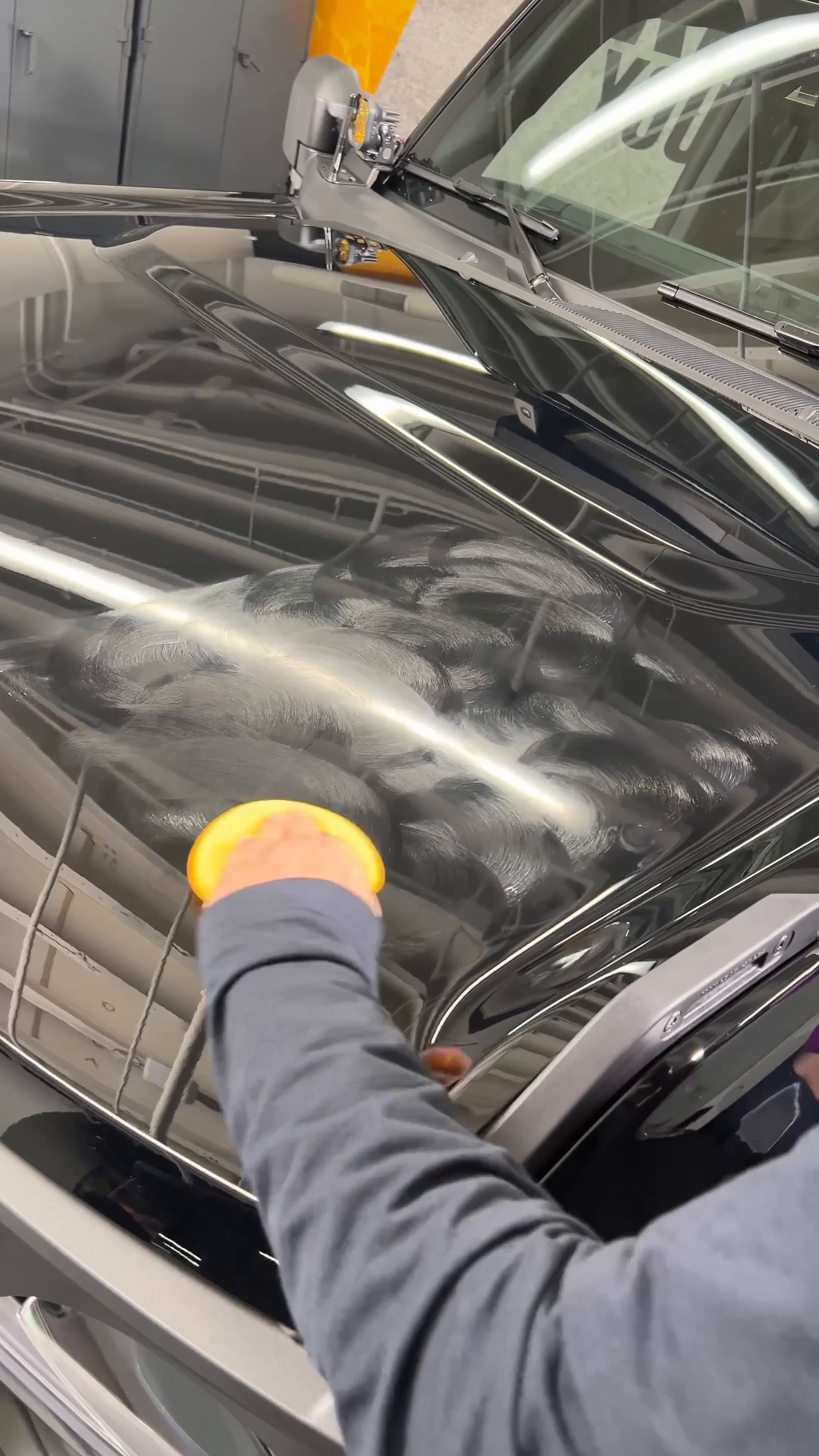 Time for durable protection, gloss, slickness, and water beading that's safe on glossy paint and paint protection film! #meguiars #hybridceramic #creamic #ReflectYourPassion