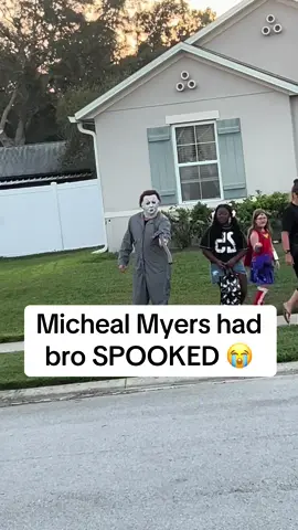 Lil bro thought he was the next victim 😭💀 (@sleezsofunny) #funny #halloween #costume #kids 